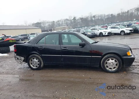 1999 Mercedes-Benz C 280 z USA, uszkodzony, nr VIN WDBHA29G7XA742653